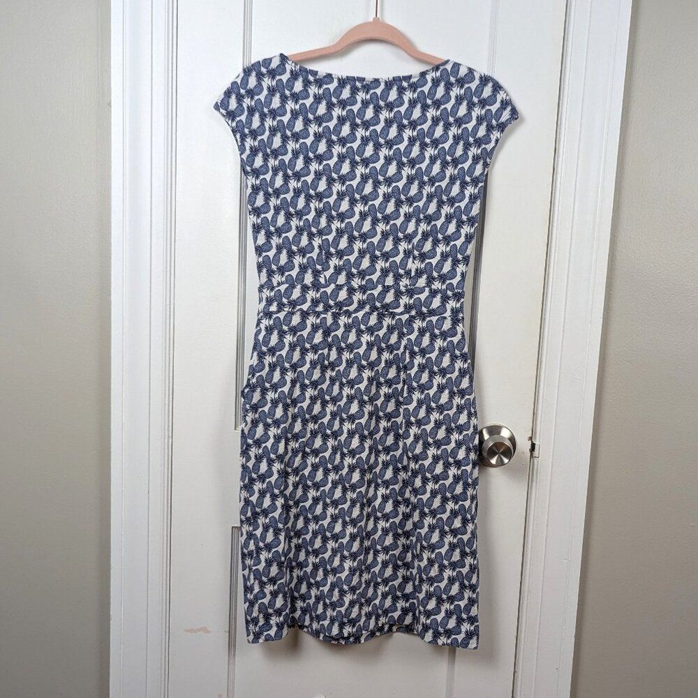Boden | Navy Pineapple Print Shift Dress Size 6 - Picture 2 of 8